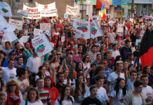PROST e ăla de-ajută poporul român!