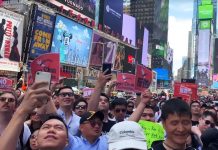 Hong Kong se lupta cu politicienii rai prin vrajitorie