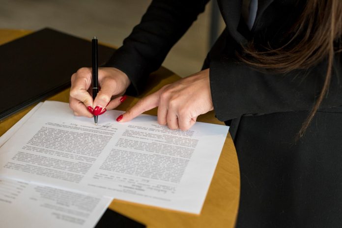 diferentele-legale-intre-regimul-separatiei-de-bunuri-si-contractul-prenuptial.jpg